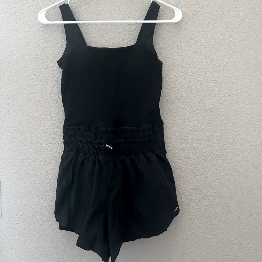 YPB sculptLUX hybrid flyaway onesie